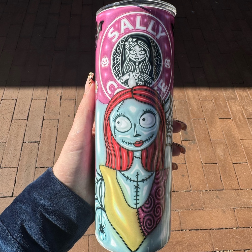NEW “NIGHTMARE BEFORE CHRISTMAS” 20oz TUMBLER
